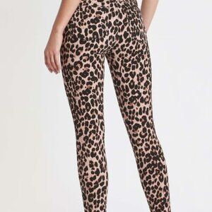 PAIGE Hoxton Ankle Raw Hem Jean Size 23 XXS